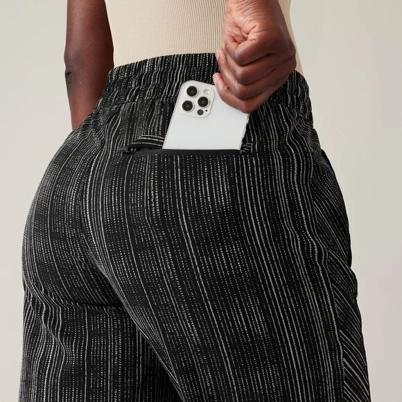 Athleta NWT Arrival Pant 8 - Picture 2 of 13